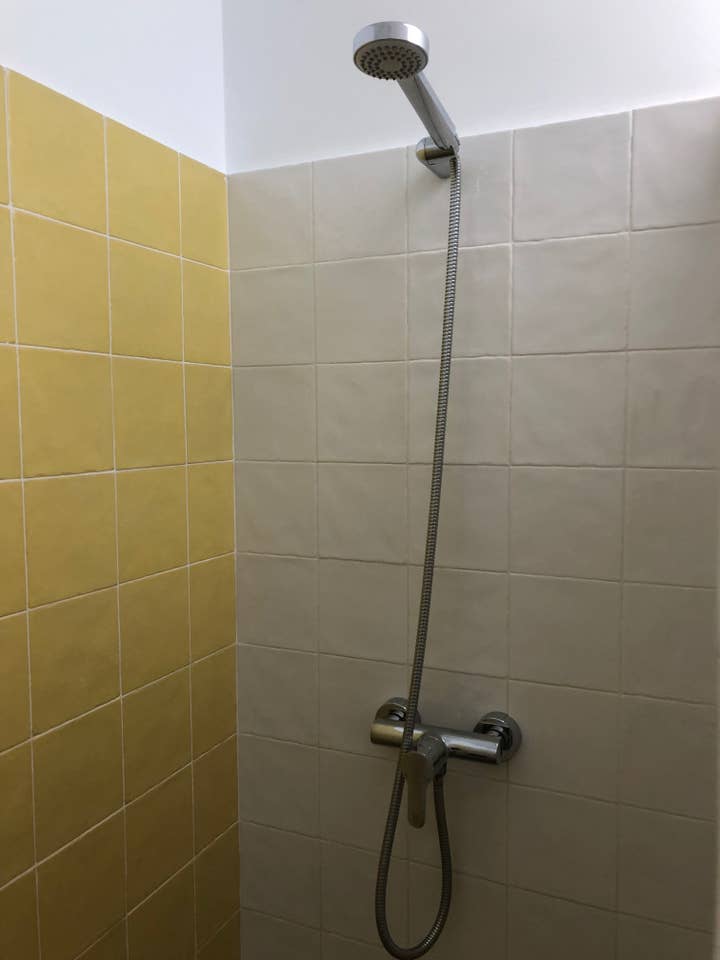 Private shower/Longterm/Decent B&B
