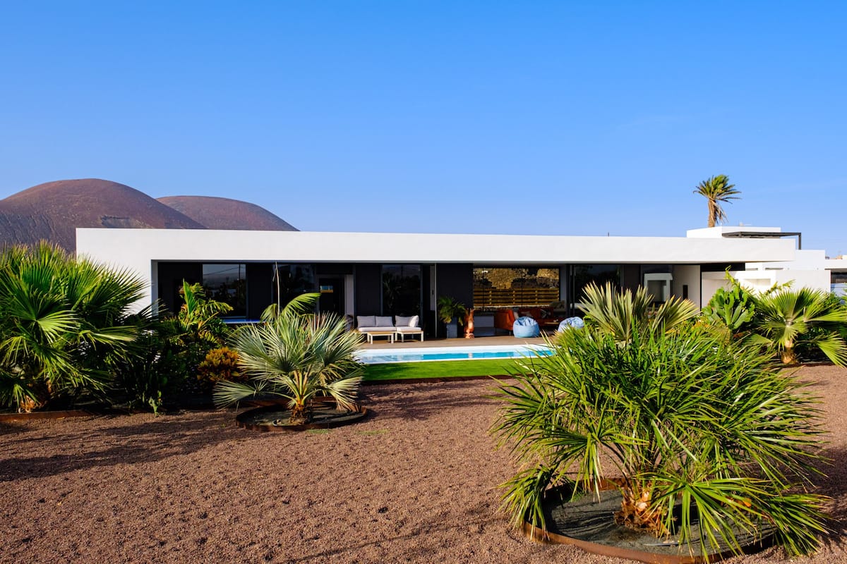 new design villa ''casa L''